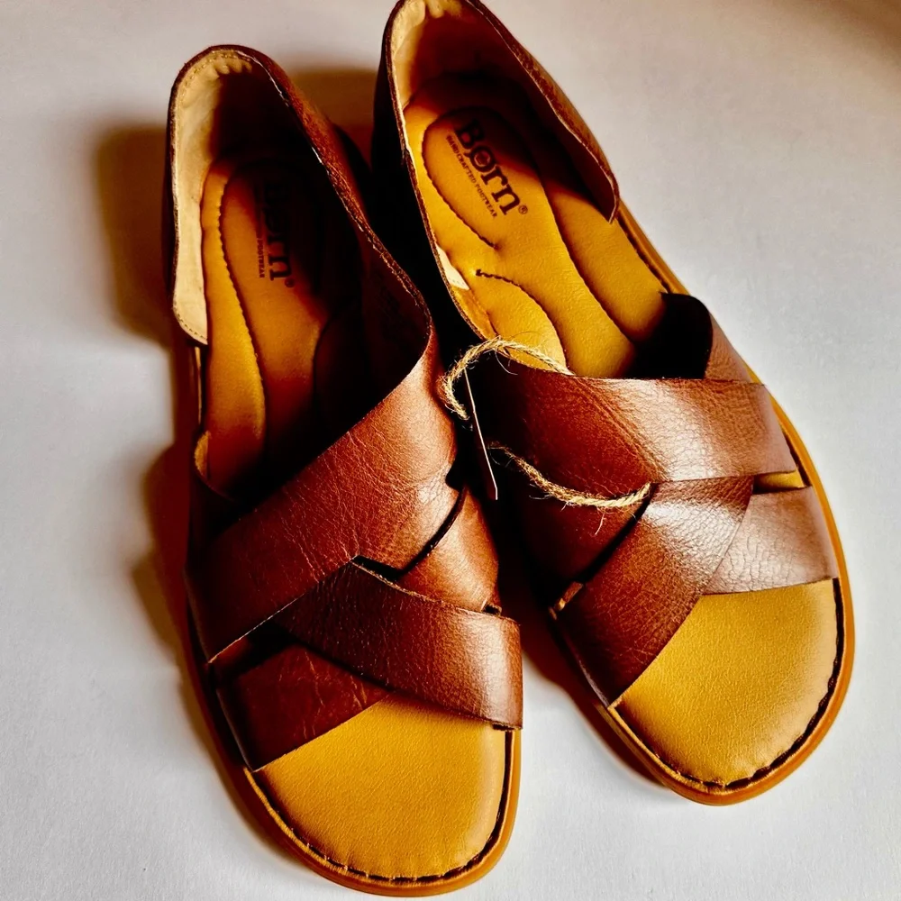 Born Ithaca Women’s Brown Leather Criss Cross Comfort Sandals NWOB Size 8.5M
